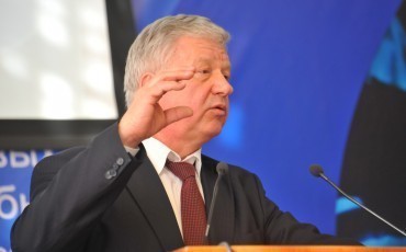 Топ-менеджерам предложили сократить себе зарплаты на 40%