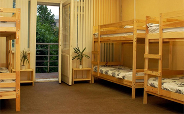 Депутаты из “Справедливой России” борются с хостелами