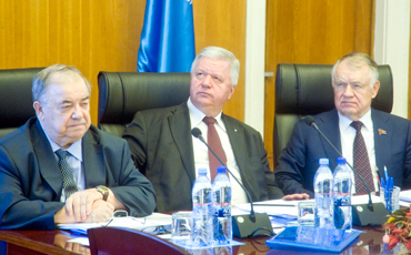 Перед лицом кризиса