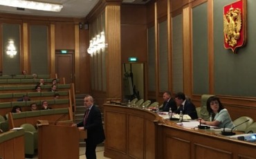 Правительство обещает отдать налоговикам только сбор соцвзносов