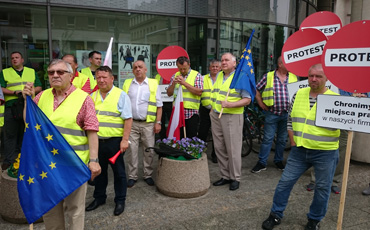 Польские грузоперевозчики угрожают транспортным параличом