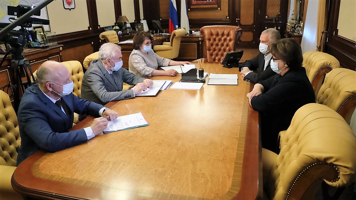 ПОДПИСАНИЕ ТРЁХСТОРОННЕГО СОГЛАШЕНИЯ О МИНИМАЛЬНОЙ ЗАРАБОТНОЙ ПЛАТЕ В РЕСПУБЛИКЕ КРЫМ