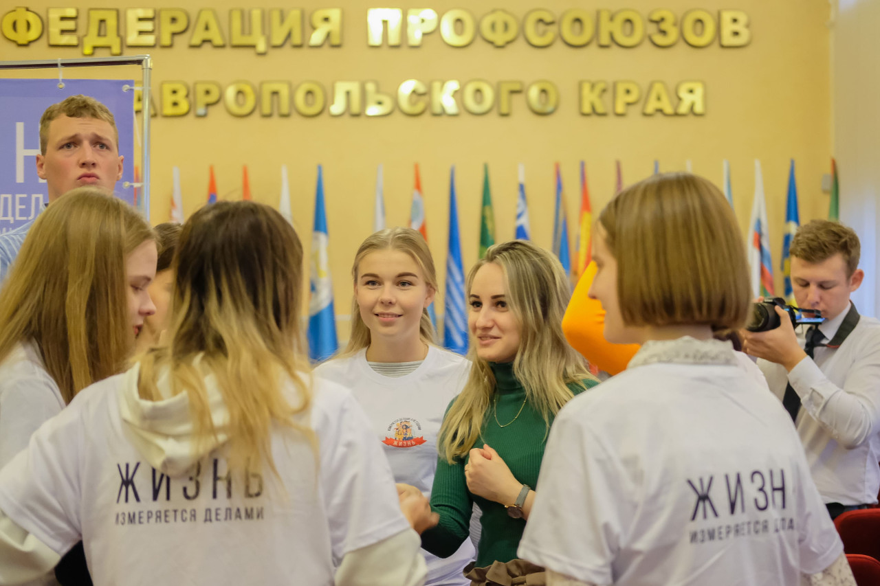 "Жизнь измеряется делами,а не годами"