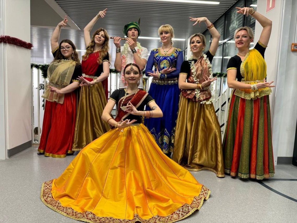 "Дружно, все вместе" "Дружно, все вместе"