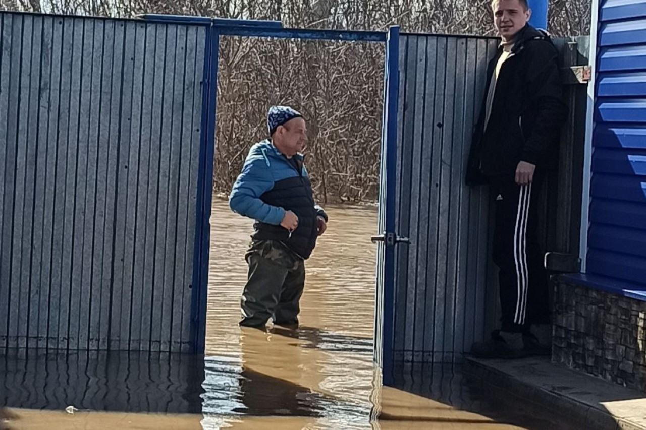 Профсоюз своих не бросает!