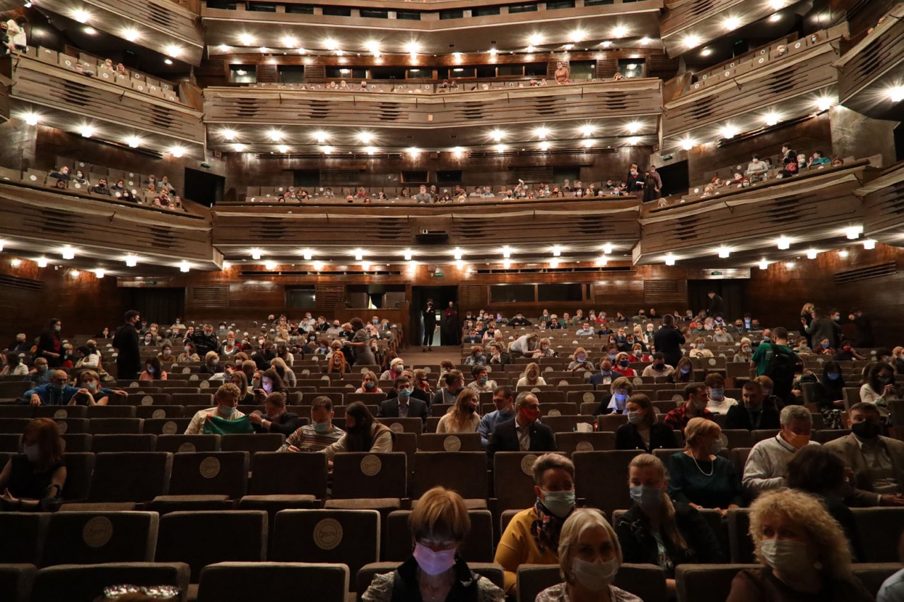 "Жить. Учить. Бежать"