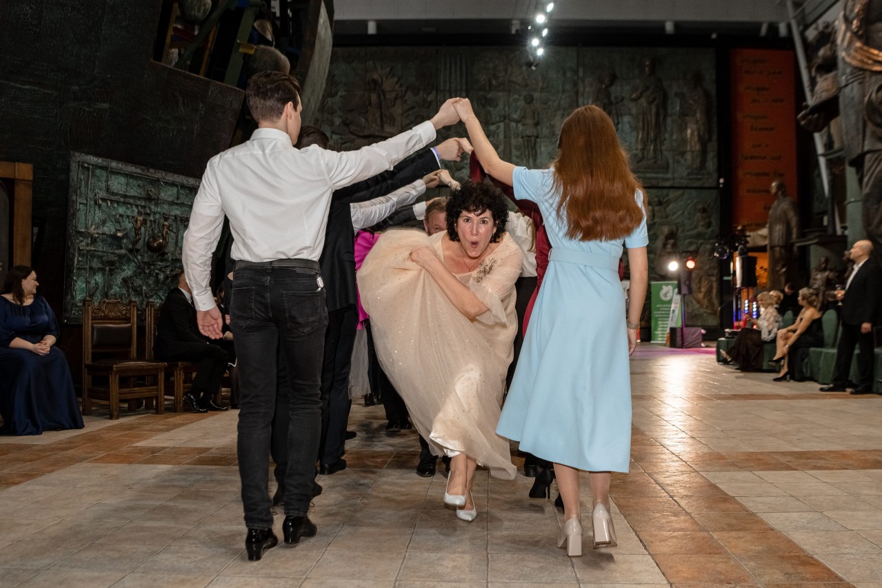 Благотворительный бал, посвященный году защитника отечества!