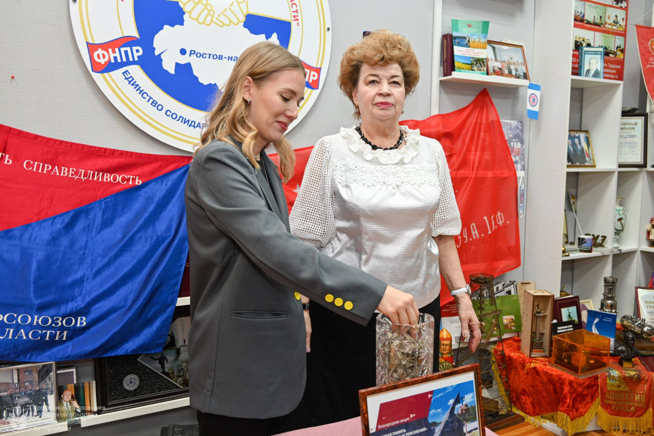 Нам завещано эту память хранить...