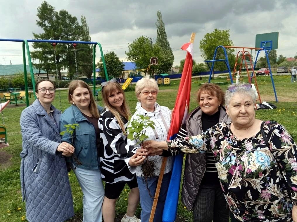 Каждому муниципалитету – «Аллею Труда»