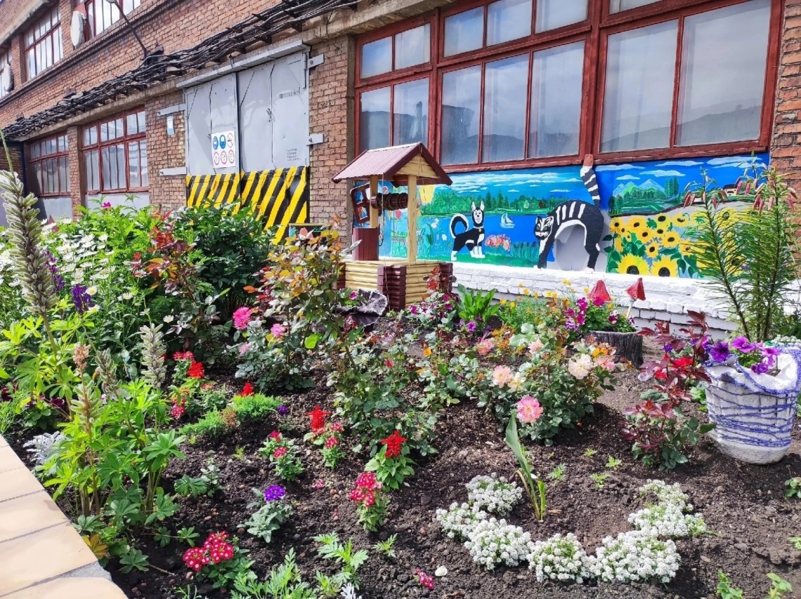 Художественно-эстетический смотр-конкурс "Цветущий завод"