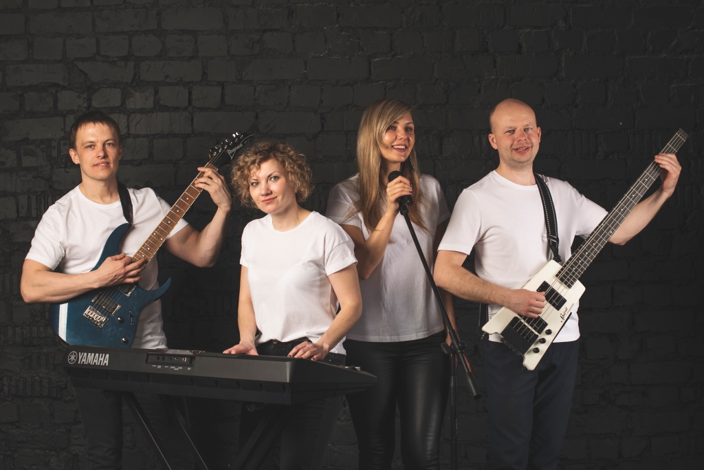 Профсоюзная рок-группа «Минус 30» (МУЗЫКА ПРИВЛЕКАЕТ ВНИМАНИЕ К ПРОФСОЮЗУ!)