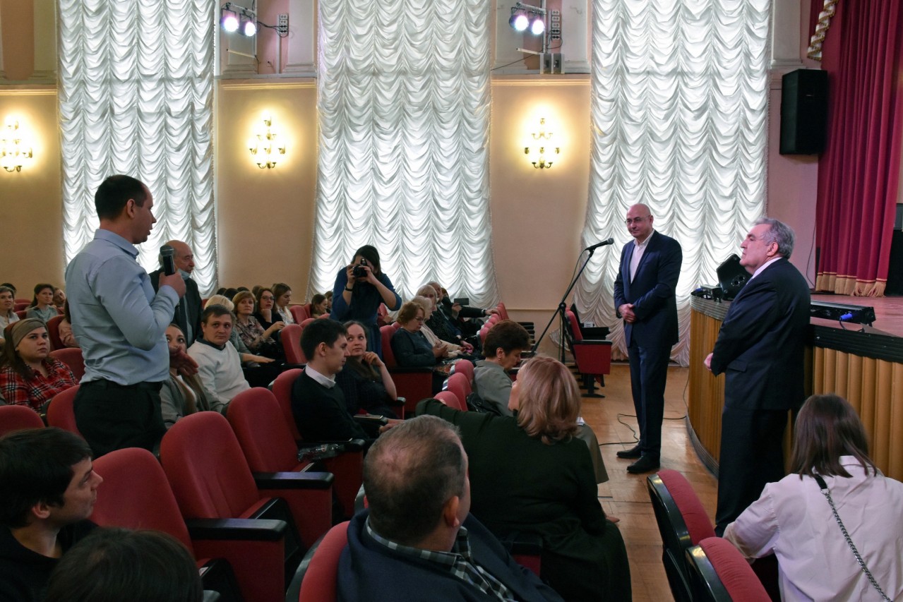 Сессия областного "Клуба молодых педагогов" Связь поколений