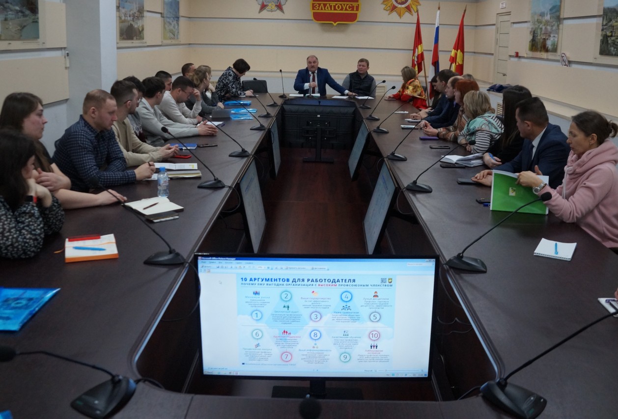 Мультикейс "Год социального партнерства"